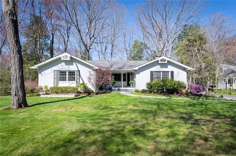 111 The Farms Rd, Bedford, NY 10506