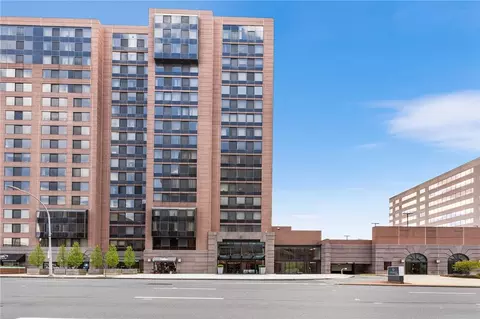 4 Martine Ave #321, White Plains, NY 10606
