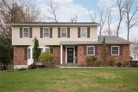 73 Susan Dr, Clarkstown, NY 10956