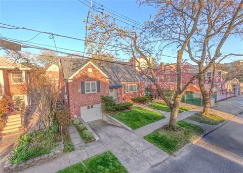 2216 Westervelt Ave, New York, NY 10469