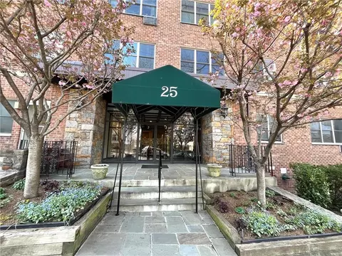 25 Franklin Ave #6B, White Plains, NY 10601