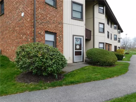 18 Hastings Ct #18A, Yorktown, NY 10598