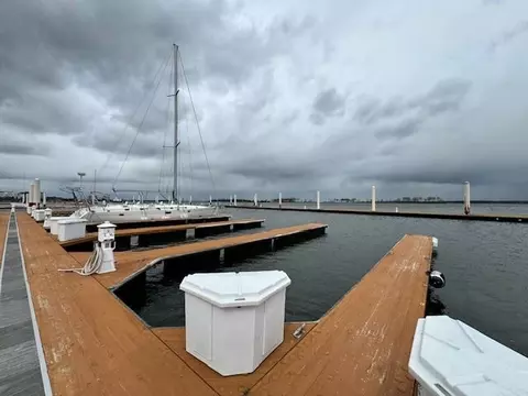 150 City Island Ave #E16, New York, NY 10464