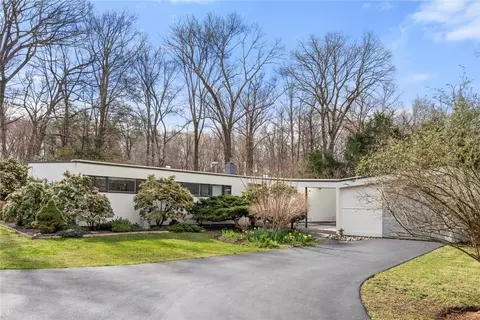 204 Cleveland Dr, Cortlandt, NY 10520