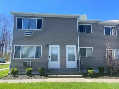 11 Fishkill Glen Dr #A, Fishkill, NY 12524
