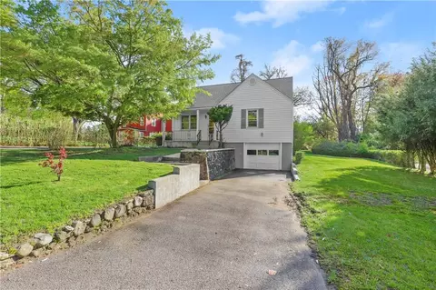 161 Sunset Rd, Cortlandt, NY 10548