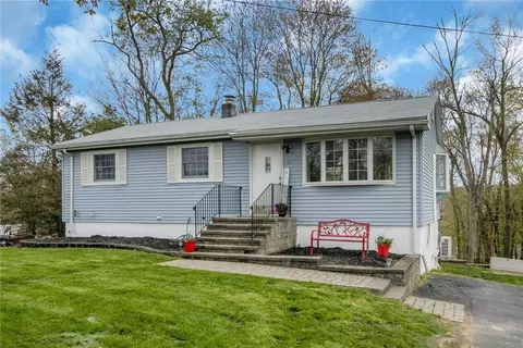 13 Maple Ln, Monroe, NY 10950