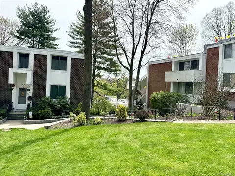 501 Colony Dr, Greenburgh, NY 10530