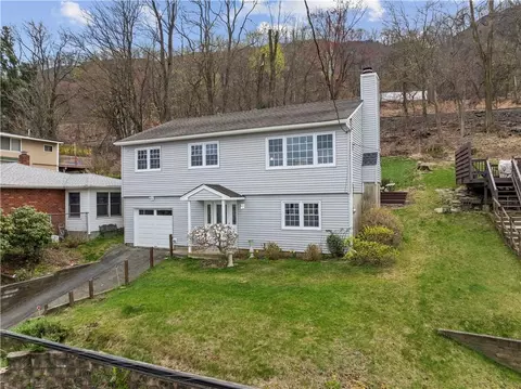 25 Riverside Ave, Haverstraw, NY 10927