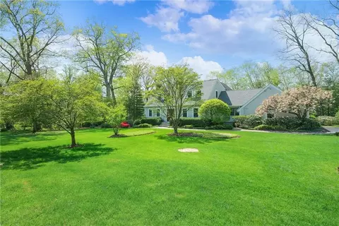 7 High Point Ln, Greenburgh, NY 10583