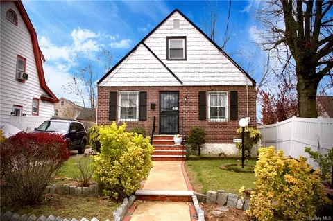 216-12 133rd Ave, New York, NY 11413