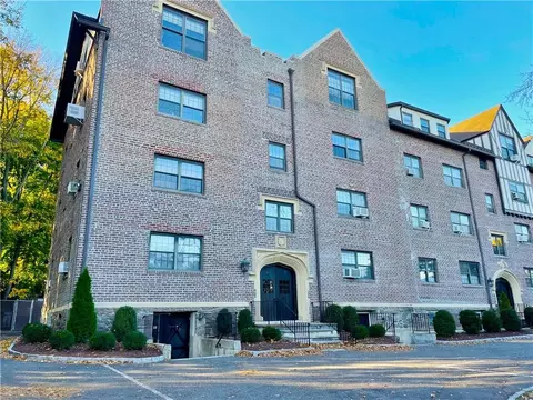 1456 Boston Post Rd #2A, Larchmont, NY 10538
