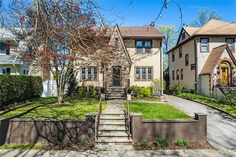 47 Palmer Ave, Mount Vernon, NY 10552