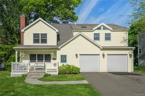 22 Overlook Rd, Greenburgh, NY 10502