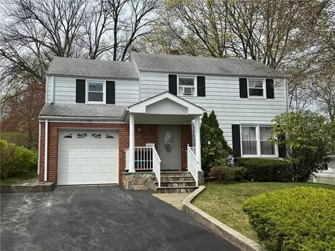 112 Whitman Rd, Yonkers, NY 10710