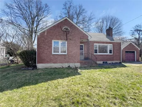 3 Woodland Rd, Beacon, NY 12508