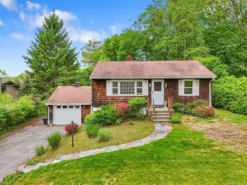 21 Gleneida Ridge Rd, Carmel, NY 10512