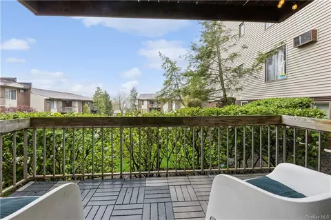 153 Country Club Ln, Pomona, NY 10970