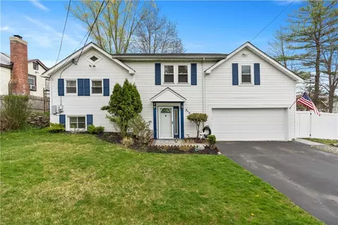 317 Center Dr, Mahopac, NY 10541