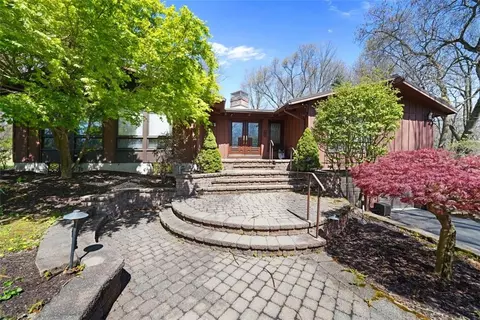 6 Catalpa Rd, Newburgh Town, NY 12550