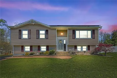 96 Barnes Rd, Washingtonville, NY 10992