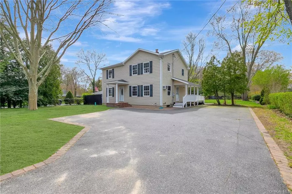 290 Lake Ave S, Nesconset, NY 11767 36 Photos Movoto