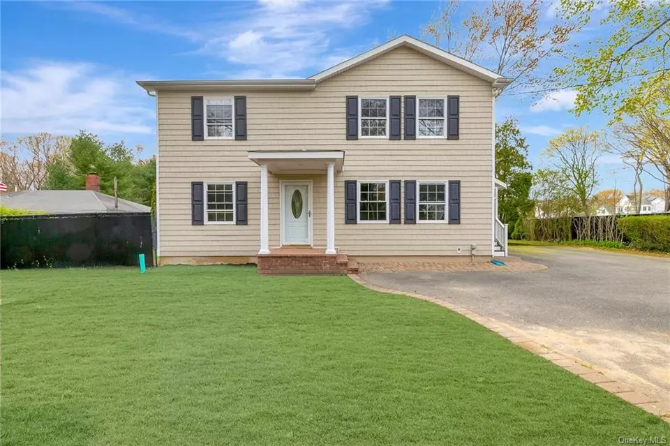 290 Lake Ave S, Nesconset, NY 11767 36 Photos Movoto