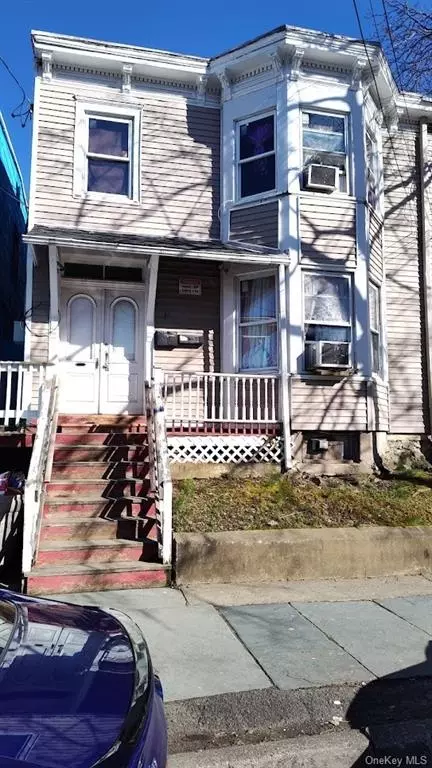 34 Concord St, Newburgh, NY 12550