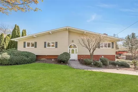24 Studio Hill Rd, Ossining, NY 10562