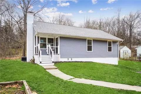 21 Dorothy Hts, Wappinger, NY 12590
