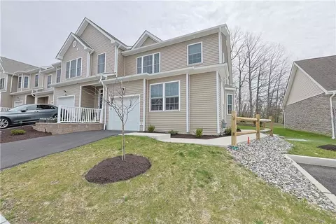 24 Pinto Rd W, Wallkill, NY 10941