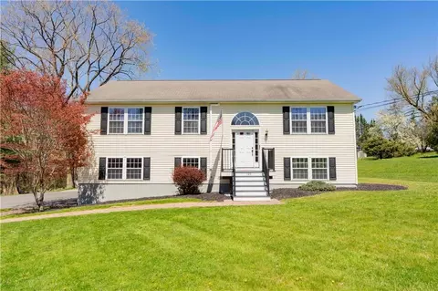 125 Gleneida Ridge Rd, Carmel, NY 10512