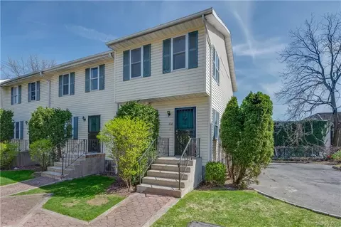468 S 4th Ave #104, Mount Vernon, NY 10550