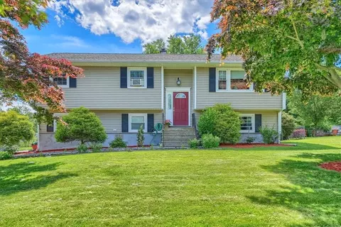 2885 Mead St, Yorktown, NY 10598