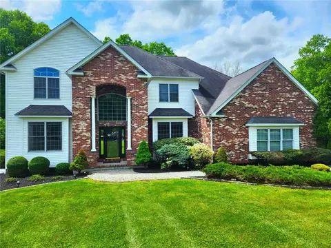 27 Willets Way, Newburgh, NY 12550