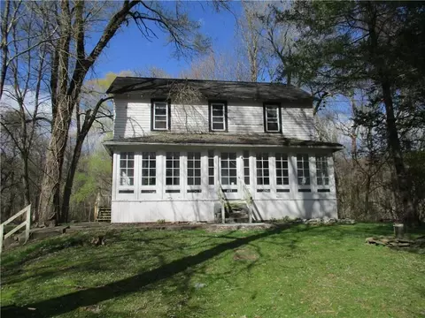 403 New Unionville Rd, Wallkill, NY 12589