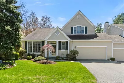 38 Weavers Hl, New Castle, NY 10549