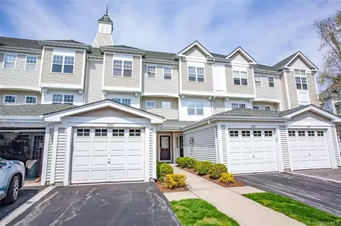 214 Northview Ct, Peekskill, NY 10566