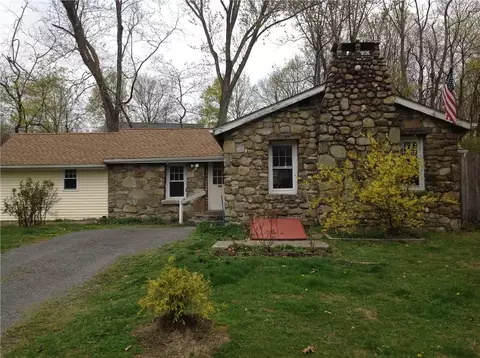 23 Jacqueline St, New Windsor, NY 12553