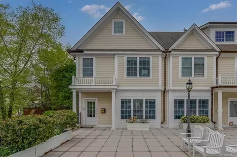 526 Pelham Rd #4, New Rochelle, NY 10805