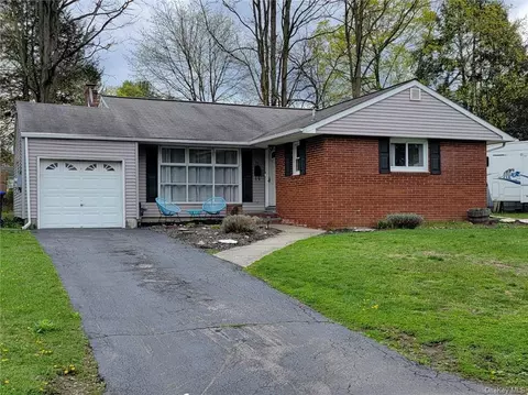 75 Whittier Blvd, Poughkeepsie, NY 12603