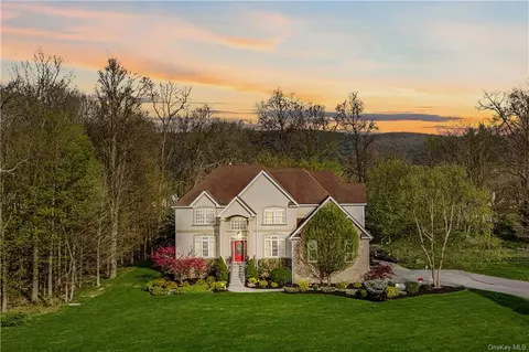 330 Harriman Heights Rd, Harriman, NY 10926