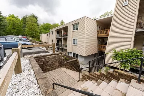 406 Fox Run Ln, Carmel Hamlet, NY 10512