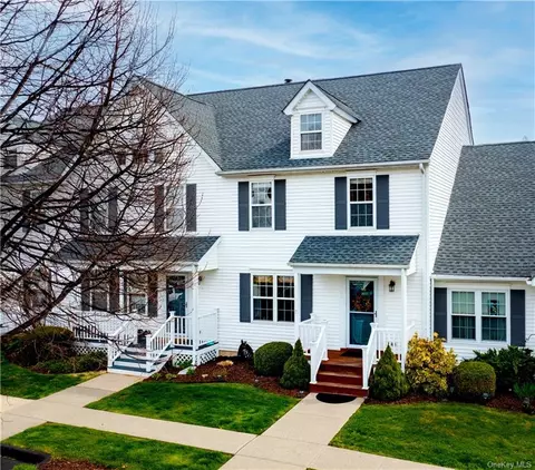 43 Nathan Pierce Ct, Pawling, NY 12564