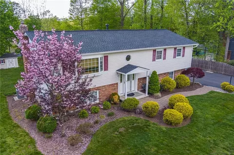 15 Mary Beth Dr, Ramapo, NY 10901