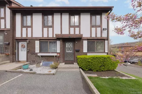 108 Buckingham Ct, Pomona, NY 10970