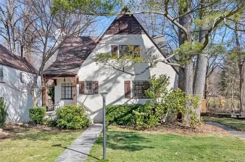 504 Chestnut Ave, Mamaroneck, NY 10543