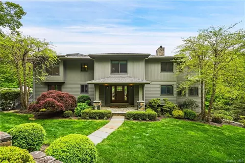 61 Fancher Rd, Pound Ridge, NY 10576