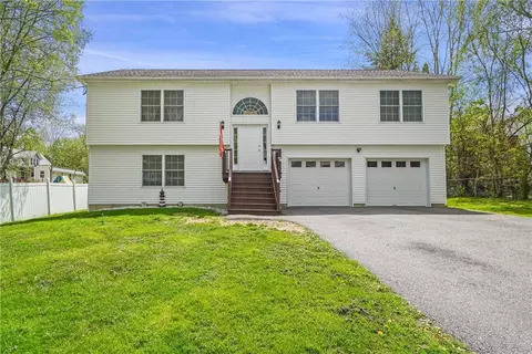 322 Brook Rd, Mahopac, NY 10541