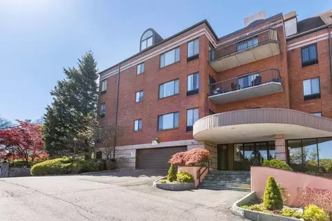 24 Ray Pl #2-1, Scarsdale, NY 10583
